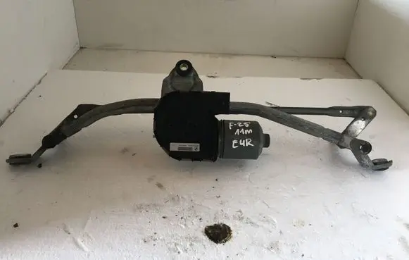BMW X3 F25 Front wiper linkage and motor 7213275