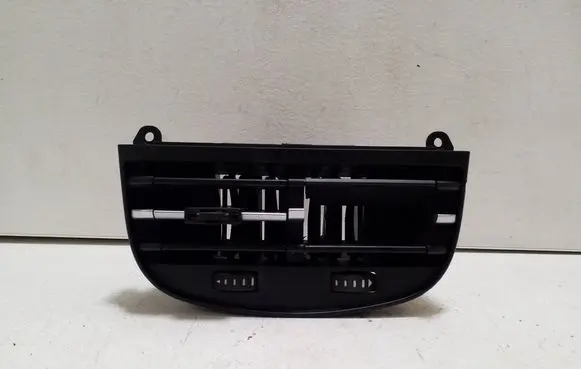 Maserati Ghibli Rear air vent grill A504226906