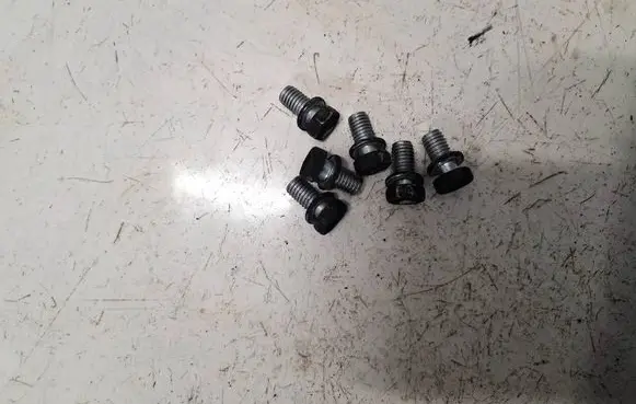 Toyota Yaris Nuts/bolts 