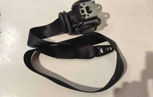 Audi A4 S4 B7 8E 8H Front seatbelt 8E0857706J 604712500A 116122004
