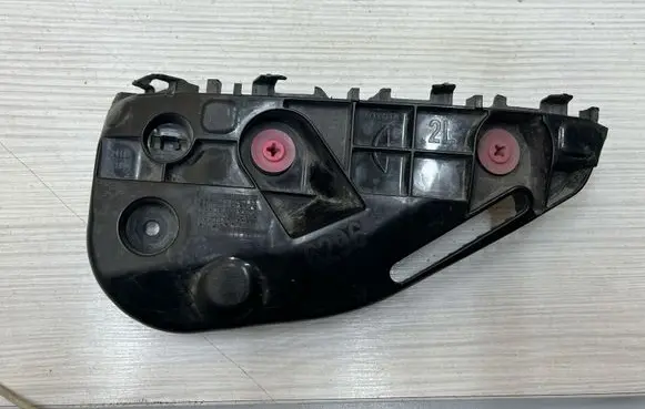 Toyota Hilux (AN120, AN130) Front bumper mounting bracket 521160K190