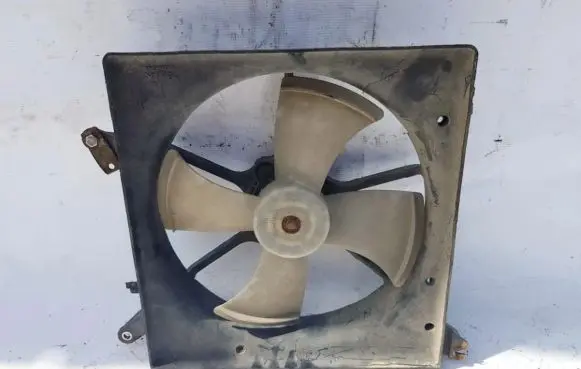Honda Prelude Radiator cooling fan shroud