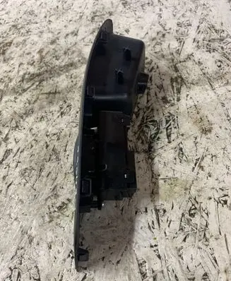 Mitsubishi Outlander Electric window control switch 8608a183