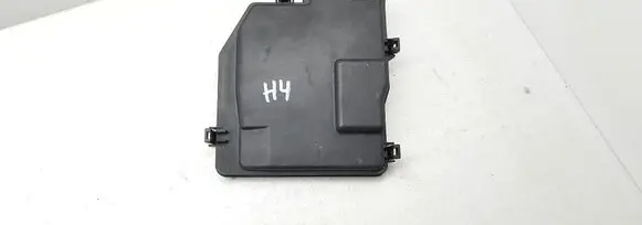 Honda CR-V Fuse box cover SWYE010