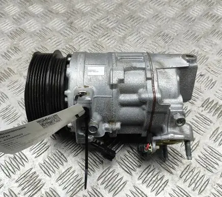Volvo XC90 Air conditioning (A/C) compressor (pump) 32275743