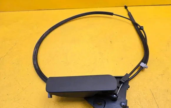 Volkswagen Touareg II Engine bonnet/hood lock release cable 7P6823535 7P0823633