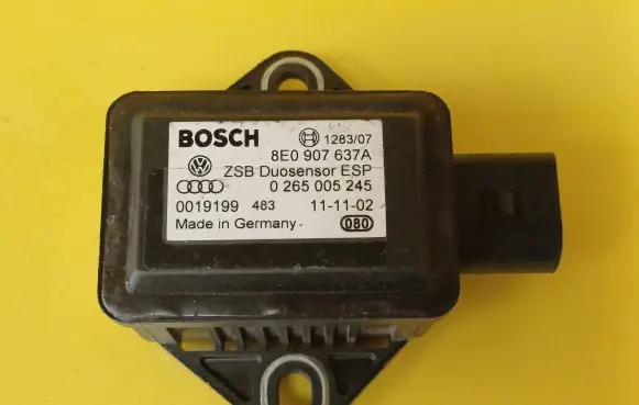Audi A4 S4 B6 8E 8H ESP acceleration yaw rate sensor 8E0907637A 0265005245