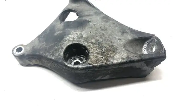BMW 5 F10 F11 Engine mounting bracket 6788611 ENAC46000 21038310