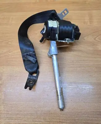 Volvo XC70 Rear seatbelt 6249491303