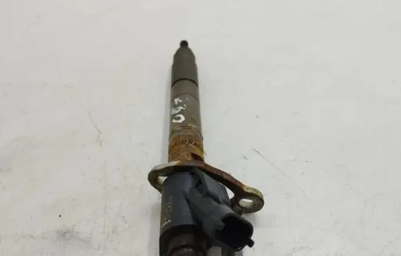 Volvo V40 Fuel injector 31303238 0445116046