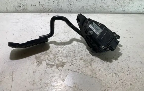 Seat Alhambra (Mk1) Accelerator throttle pedal 7M4721603D
