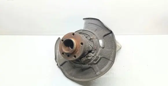Rear wheel hub spindle/knuckle