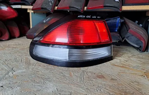 Mazda 626 Rear/tail lights 22061825