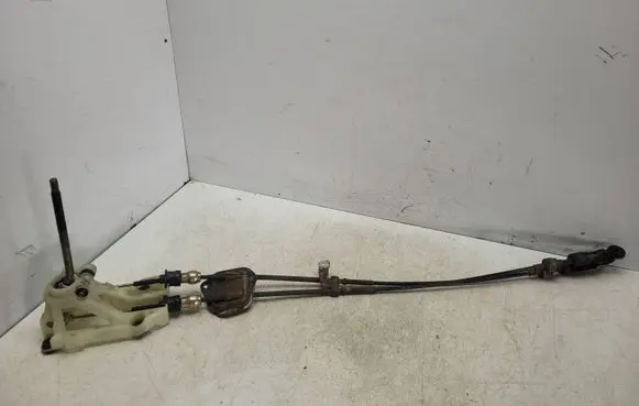 Toyota Yaris Gear shift cable linkage