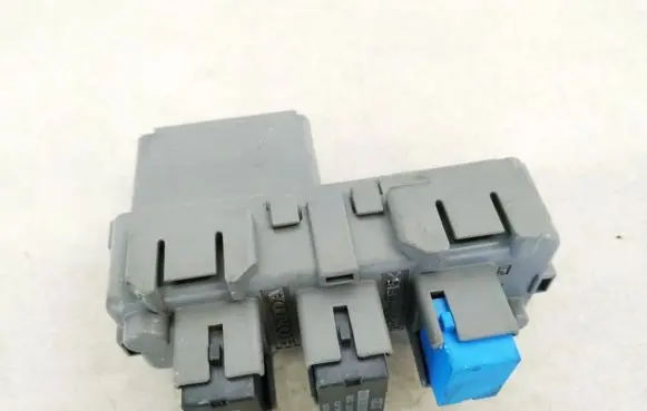 Honda CR-V Fuse box set v01tv00130 v01tv0-0130