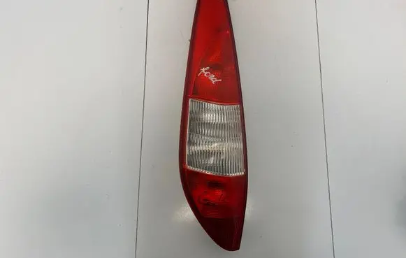 Ford Mondeo Mk III Rear/tail lights 1S7113405C