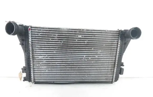 Volkswagen Touran I Intercooler radiator 1K0145803A
