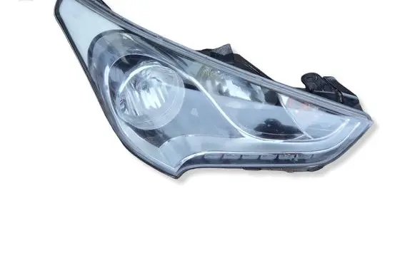 Hyundai Veloster Headlight/headlamp 921022V050