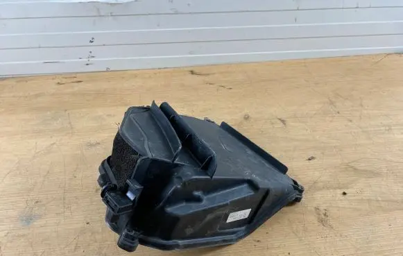 BMW 6 F06 Gran coupe Cabin air micro filter cap 9216223