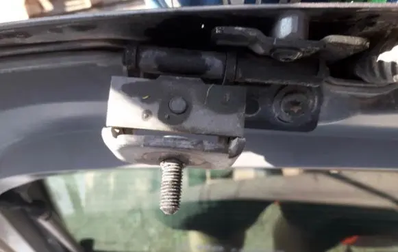 Renault Laguna II Tailgate/trunk/boot hinge