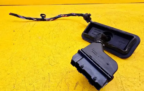 Volvo XC60 Front door wiring loom/harness boot 30644969