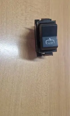 Volkswagen Polo I 86 Windscreen/window heater switch 861955701