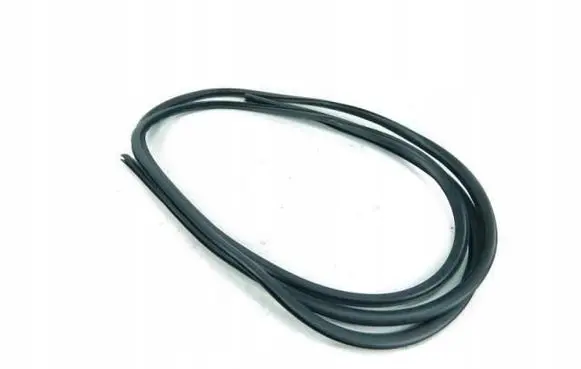 KIA Sedona Windshield trim 0K55263401