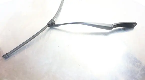 BMW 5 F10 F11 Front wiper blade arm 7182459