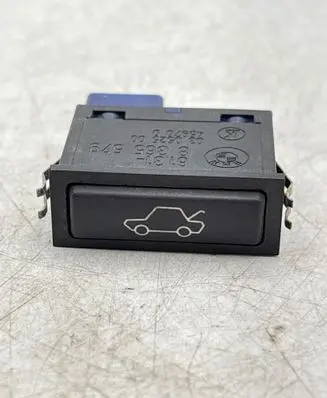 BMW X5 E53 Tailgate opening switch 8365579 61318365579