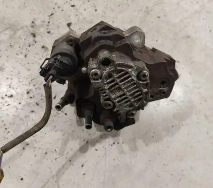 Peugeot 206 Fuel injection high pressure pump 9637317380