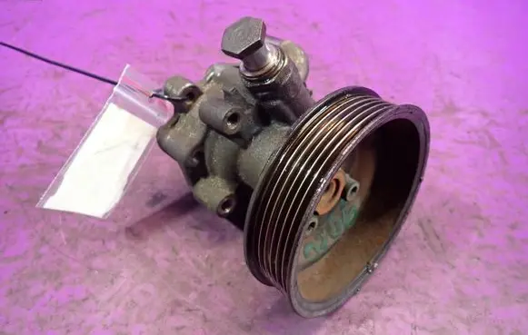 Volkswagen Golf IV Power steering pump