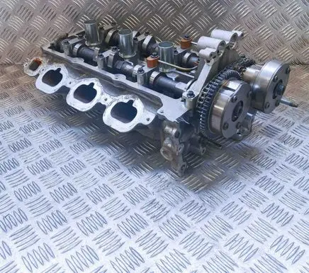 Ford Mustang V Engine head RFDG1E6C064AA AT4Z6250G