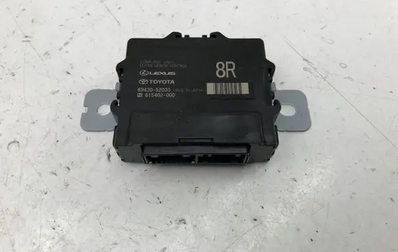 Lexus LBX Door control unit/module 8943052030