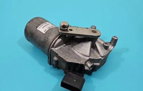 Opel Zafira B Wiper motor IMPRK1493893