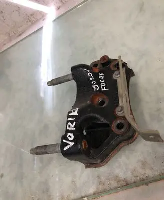 Ford Focus Engine mounting bracket Jn1q6030ab Jn1q6030