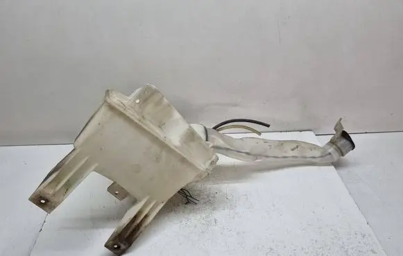 Toyota RAV 4 (XA20) Windshield washer fluid reservoir/tank 060851139