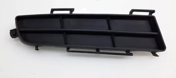 Toyota Avensis Verso Front bumper lower grill 5311244070