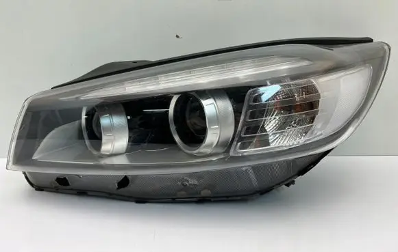 KIA Sorento Headlight/headlamp 92101-C5200