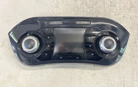 Nissan Juke I F15 Climate control unit 248451KB0A