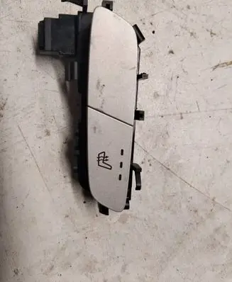Mercedes-Benz GLC X253 C253 Seat heating switch A2139050404 SW133101 15208182