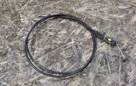 Maserati Quattroporte Engine bonnet/hood lock release cable 