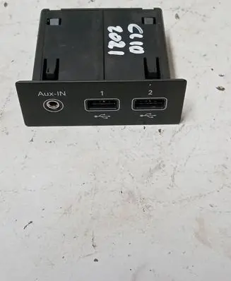 Renault Clio V AUX in-socket connector 280231553R 33352430 335243