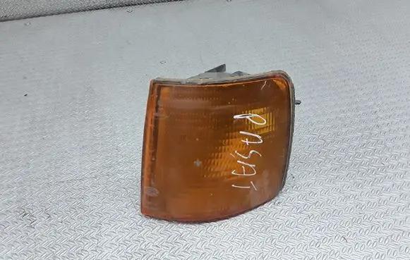 Volkswagen PASSAT B3 Front indicator light 357953049