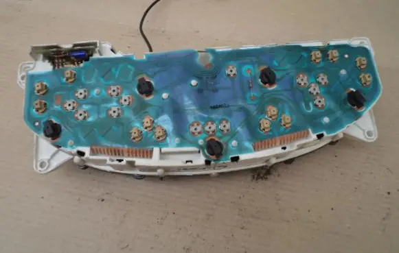 Ford Taurus Speedometer (instrument cluster)