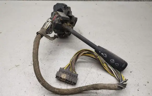 Mercedes-Benz E W124 Wiper control stalk SAEQ79 2015454228