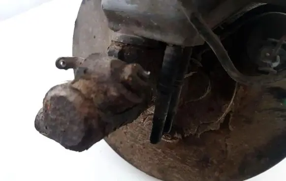 Volkswagen PASSAT B4 Master brake cylinder