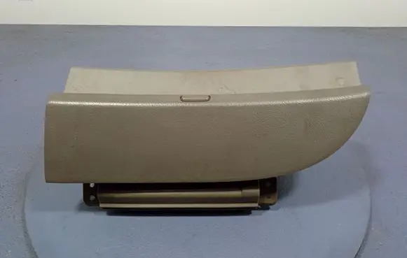 Toyota Sienna XL20 II Glove box 55441-AE010