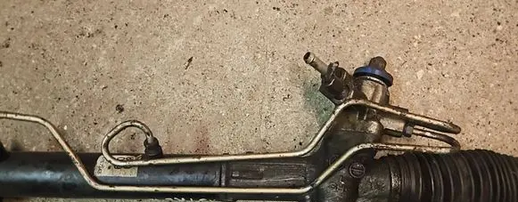 Nissan X-Trail T30 Steering rack 6Y67343