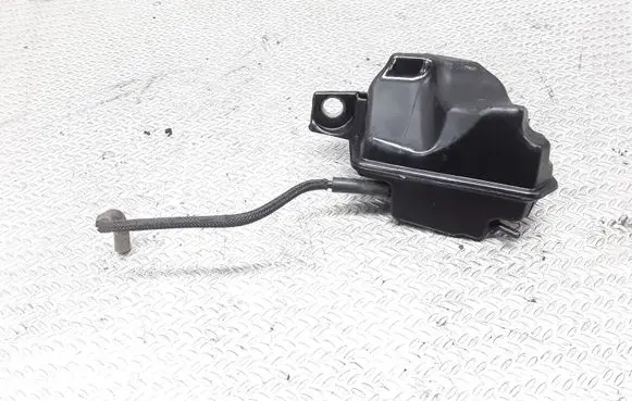 Vacuum air tank
