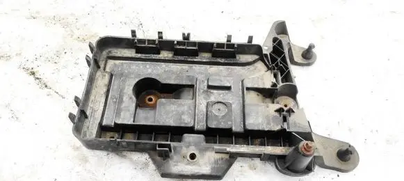 Battery box tray